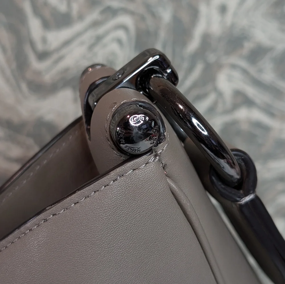 Coach Mae Nomad Hobo Shoulder Crossbody Bag *BROKEN STRAP* - Picture 16 of 16